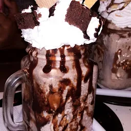 Mad over Freakshakes - NIZAMPET