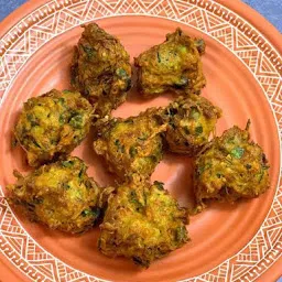 Madhoram pakode wale