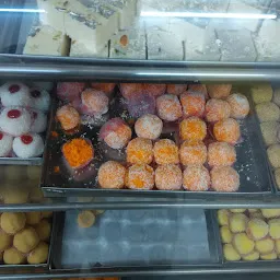 Madhur Sweets