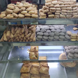 Madhura Sweets and Bakery