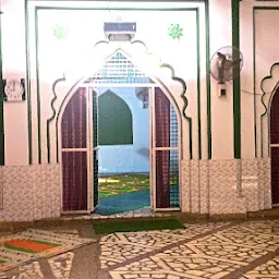 Madina Masjid, Vrindavan