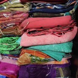 Kanchi, Dharmavaram Silk Sarees at just ₹750 in Madina Market | Markandeya  Sarees | Trendy Looks - YouTube | Saree, Silk sarees, Silk set