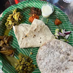 Mahaakuteshwara Vegetable Meals