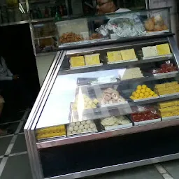Mahalaxmi Sweets & Farsan Mart