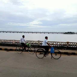 Mahanadi Barrage Road Bridge