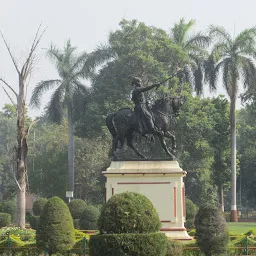 Maharaja Sayajirao III Statue