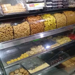 maharaja sweet & bakery and snackes