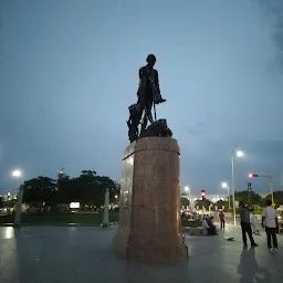 Mahatma Gandhi Statue