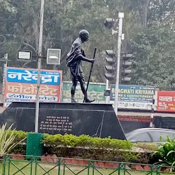 Mahatma Gandhi statue