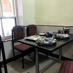 Mahesh Prasad Veg Restaurant