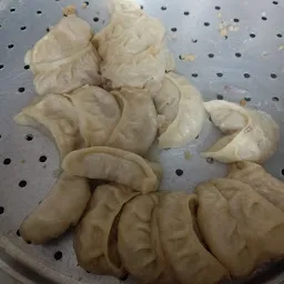 Mahi Momos Centre