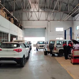 Mahindra Ralas Motors - SUV & Commercial Vehicle Showroom