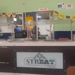 Main Cafeteria (Streat Cafe)