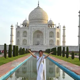 Majestic Taj Tours