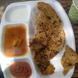 Mama Paratha