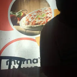 Mama's Town Pizza