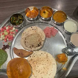 Manbhavan premium thali by Prince's Palace