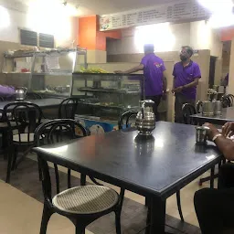Mani's Cafe