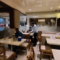 Mantra Dining Bar And Restaurant