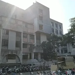 Marathwada Mitra Mandal's Shankarrao Chavan Law College