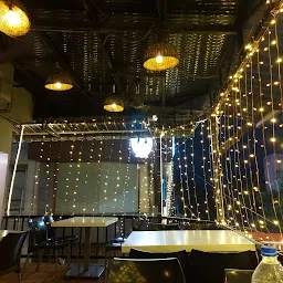 Mash Resto-Café Besant Nagar