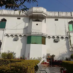 Masjid-e-Aayesha