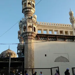 Masjid-e-Abdullah Qutub Shah