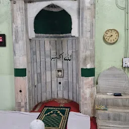 Masjid Qamar compound