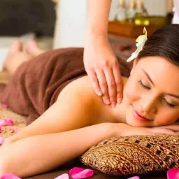 Massage therapist classic spa