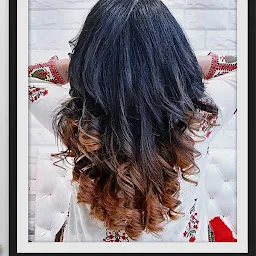 Matrix unisex salon Aliganj