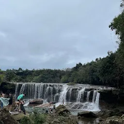 Mawsawa Falls