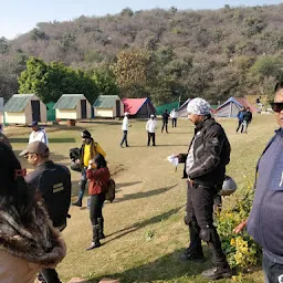 Max Jungle Camp MANGAR