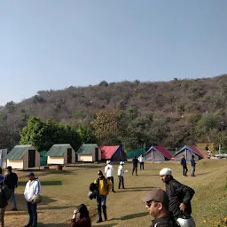 Max Jungle Camp MANGAR