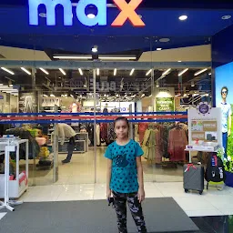 Max showroom