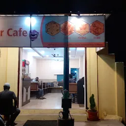 MAYUR Cafe