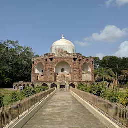 Meer Nawab Shah Saiyed Qutubuddin Tomb