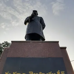 Mehboob Ali Khan Statue