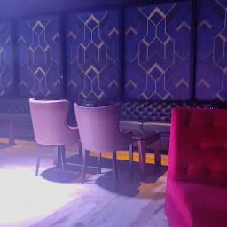 Metro Lounge and Bar