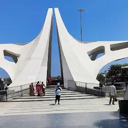 MGR Memorial Arch