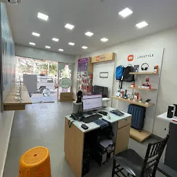 The Mobile Hub (Mi Store)