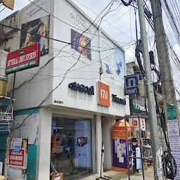 Mi Store karamana