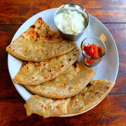 MID-NIGHT PARATHA JUNCTION