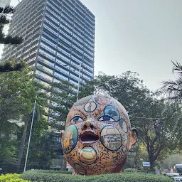 Modern Art Face Statue