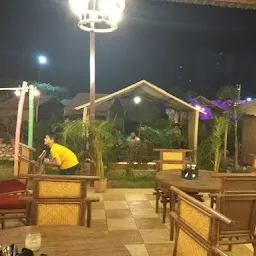 Moksh Garden Lounge
