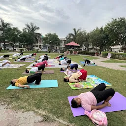 Moksha 'Jassi's Power Yoga'