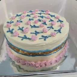MOM'S BAKERY (Homemade Cakes)