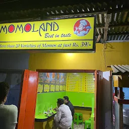 Momo Land