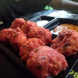 Momos Corner