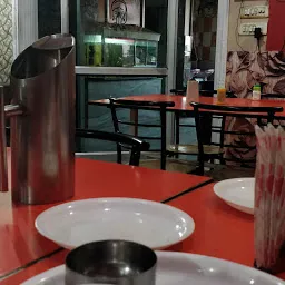Monalisa Veg Restaurant (Pakwan Dhaba)