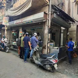 Moolji Ki Hotel sarafa bazar